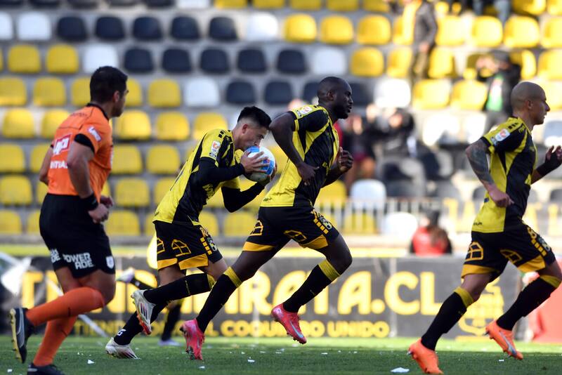 En Alianza esperan que el delantero visite al plantel antes del partido con la U. Foto: Aton.