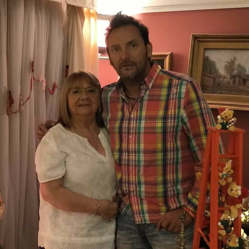 Esta fue la imagen que la IA logró trabajar para convertirla en un abrazo.