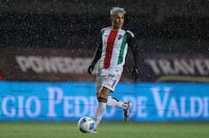 Figura del fútbol chileno seduce a la U: millonaria cláusula frena su llegada