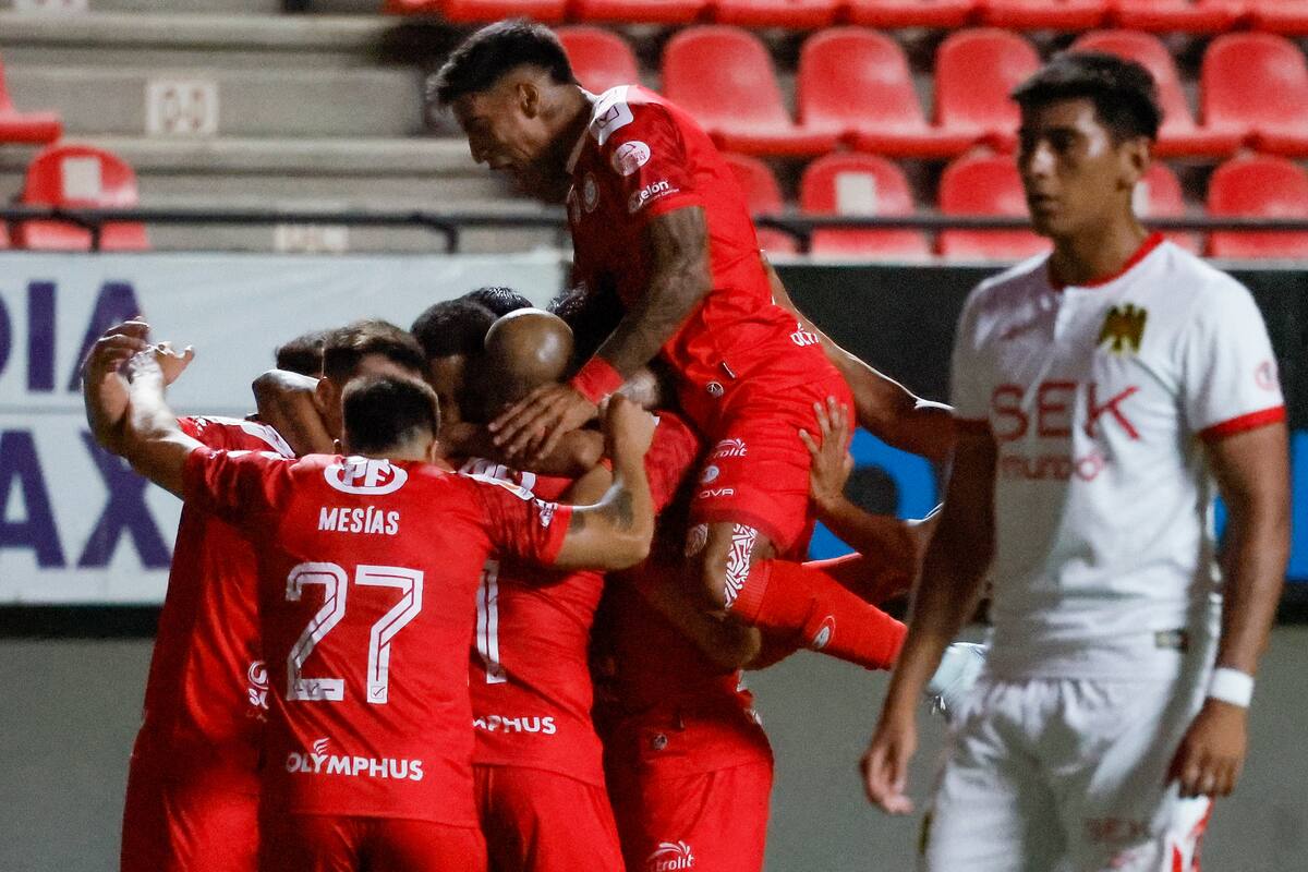 ¿Candidatos? Los goles de la aplastante victoria de Unión La Calera contra Unión Española ¿Candidatos? Los goles de la aplastante victoria de Unión La Calera contra Unión Española
