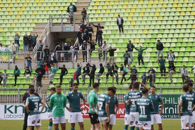 Santiago Wanderers terminó perjudicado en dos instancias por lo ocurrido el 20 de octubre en el Bicentenario Elías Figueroa. (Foto: Aton)