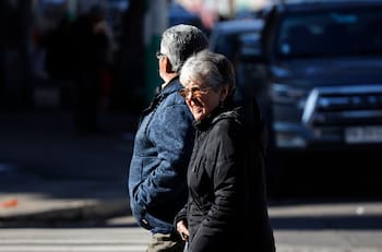 Pensionados pueden cobrar $445.000 del Estado chileno este mes de junio: Así puedes solicitarlo