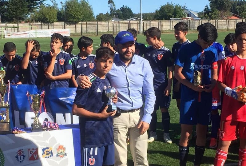 Mateo Maldonado en un torneo amistoso obtenido por Universidad de Chile en 2014.