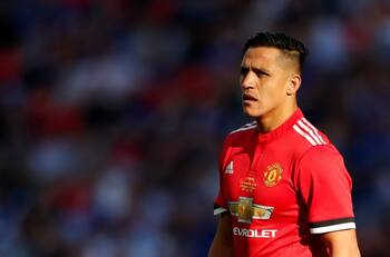 Alexis Sánchez: Entre la Roma o jugar con los reservas del United