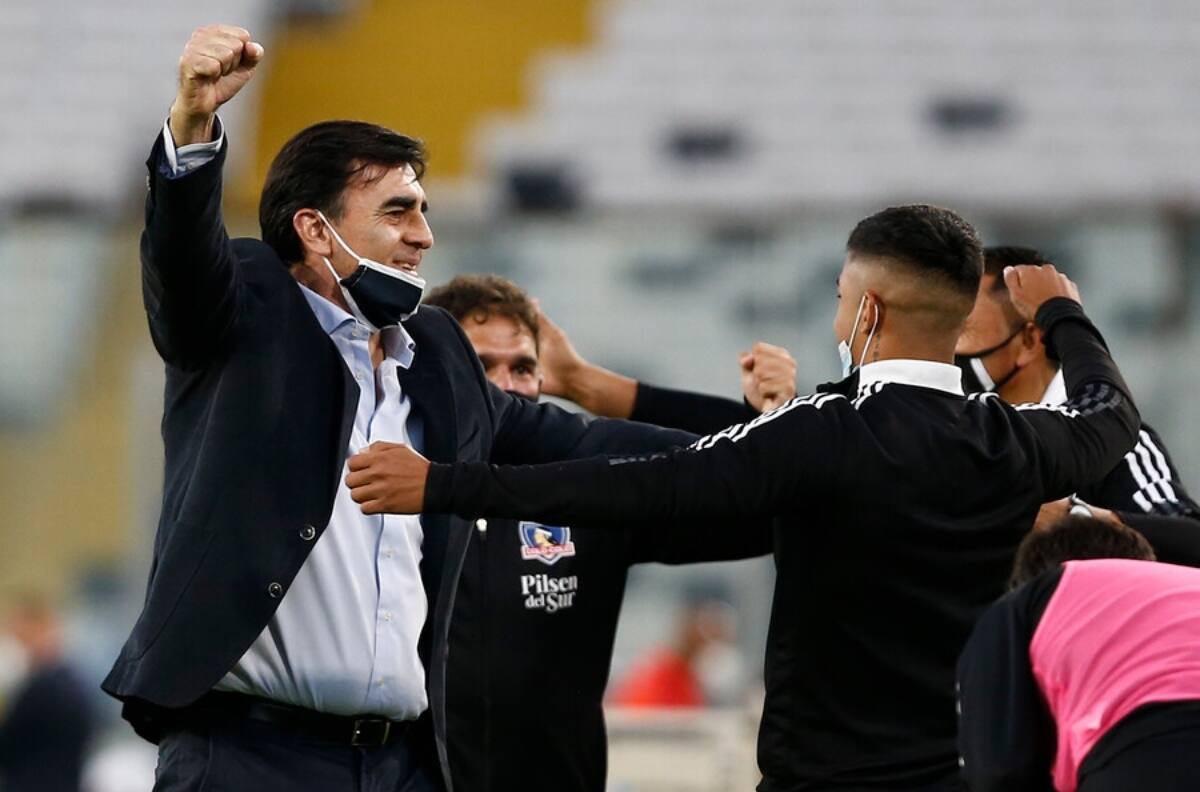 Colo Colo : Gustavo Quinteros presenta inédita lista citados para duelo ante Ñublense