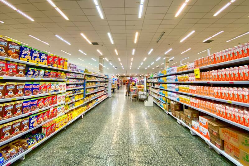 A lo largo del país, son varias las ofertas para trabajar como reponedores.