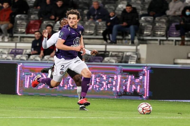 Rasmus Nicolaisen, compañero de Gabriel Suazo en el Toulouse FC