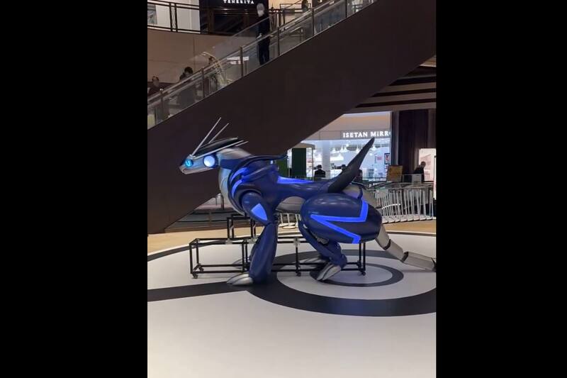 Así se ve la moto de Miraidon en movimiento.