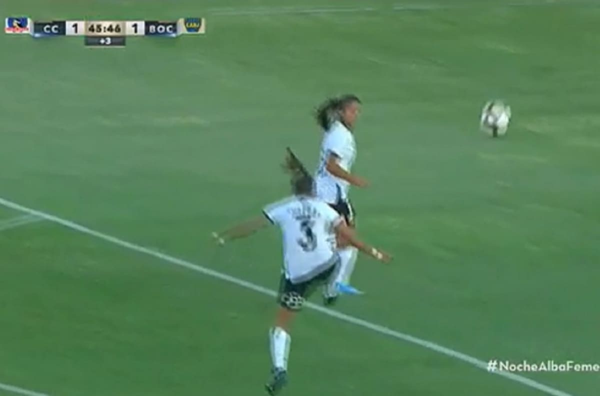 Infortunio: Autogol de Justine Cuadra permite a Boca Juniors empatar en Noche Alba Femenina