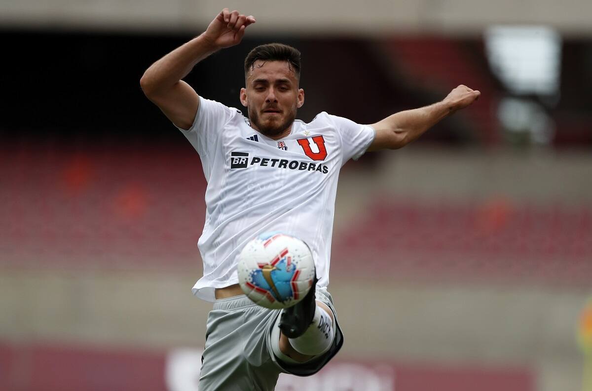 Luis del Pino Mago recibe duro golpe y en la U no saben qué hacer con él