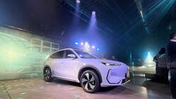 Llega a Chile el SUV eléctrico de Geely que obtuvo 5 estrellas en Euro NCAP