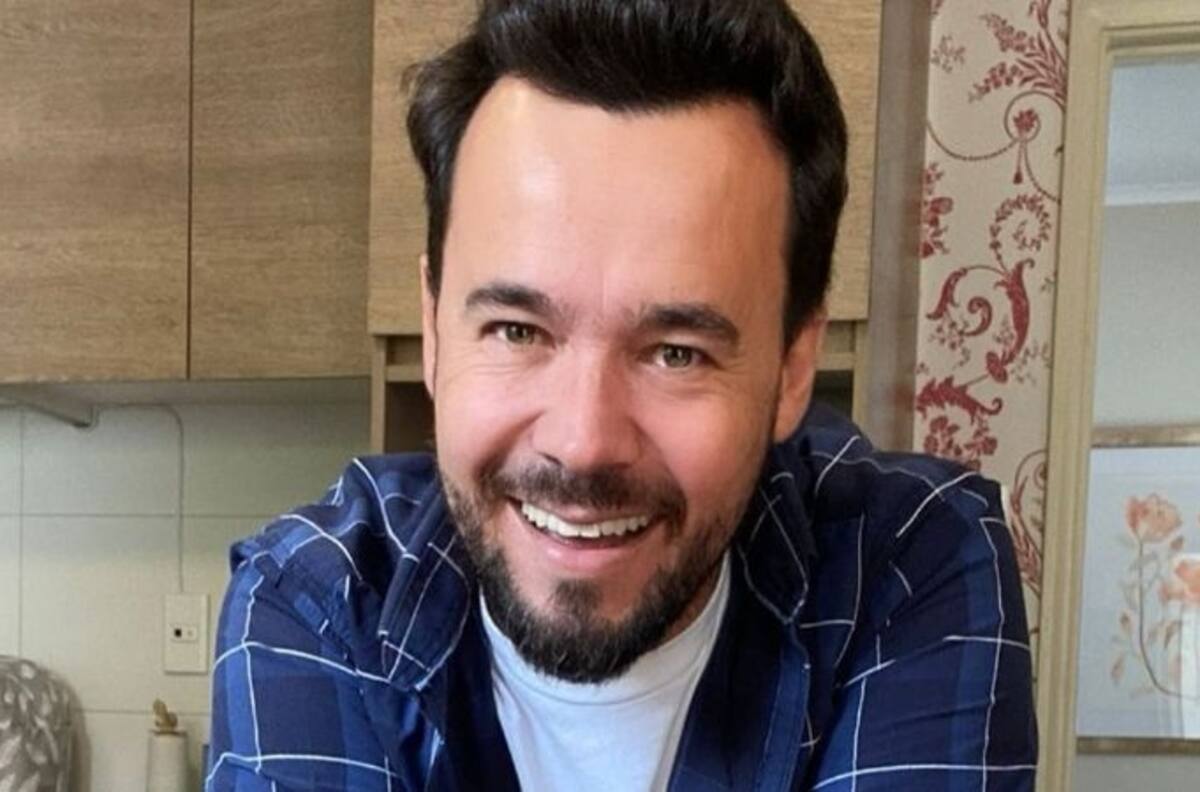 "No está pescando la foto, pero sí el partido de fútbol": Eduardo de la Iglesia enternece las redes con bella foto junto a su hijo Beltrán