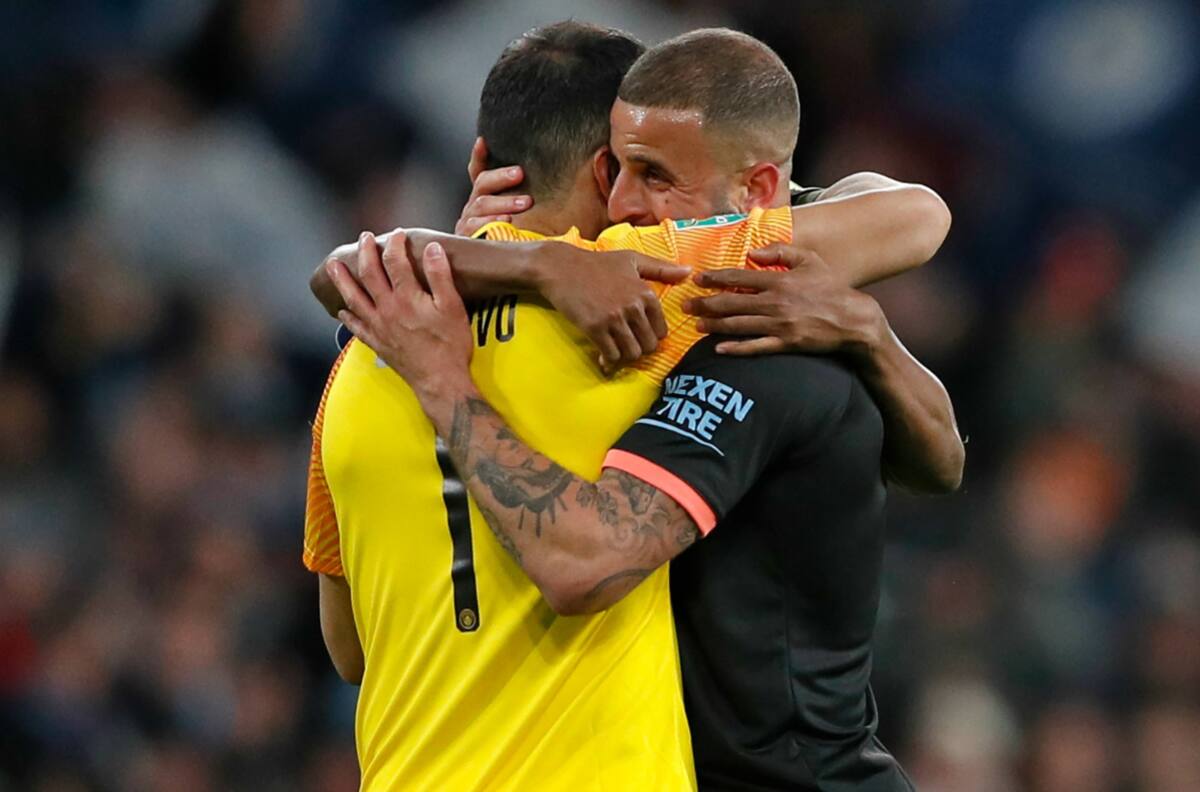 Compañero de Bravo rompió la cuarentena y Manchester City le aplicó dura sanción