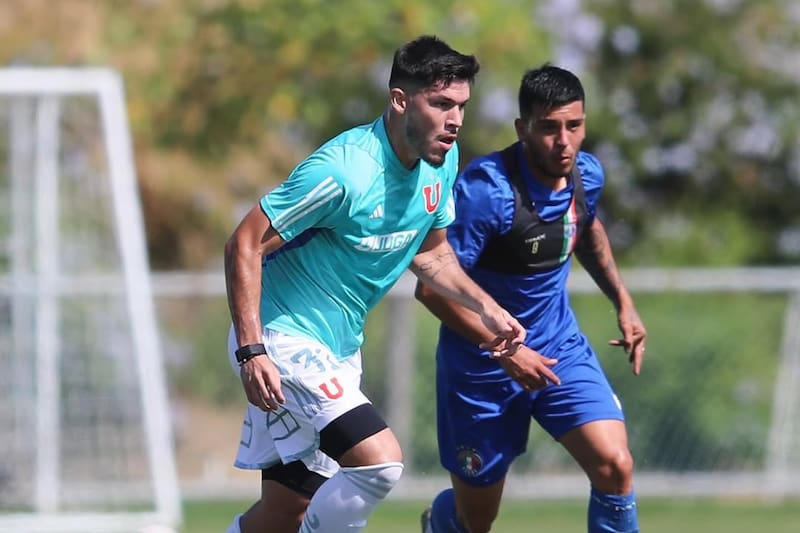 La U le busca club para que juegue cedido en Primera División. Foto: @udechile