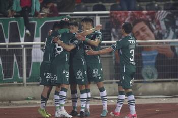 Reinaldo Sánchez reveló que campeón con Santiago Wanderers en 2001 podría volver al club: "Hablé con él"