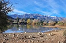 Imperdible en Santiago: Esta es la asombrosa laguna que puedes visitar de manera gratuita en primavera