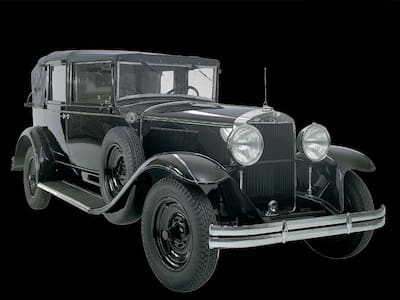 Este fue el primer Papamóvil de la historia