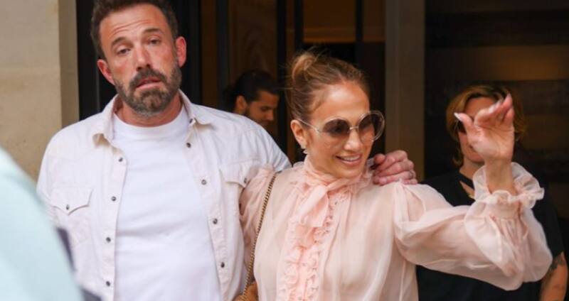 La Diva del Bronx suele compartir fotos en sus redes con sus padres. Créditos: TWITTER