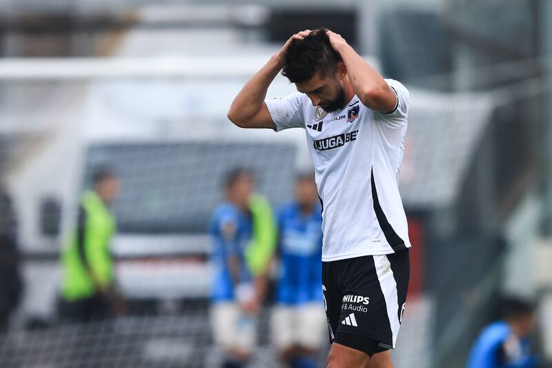 recibió tarjeta roja y no estará ante Everton. Foto: Agencia Aton.