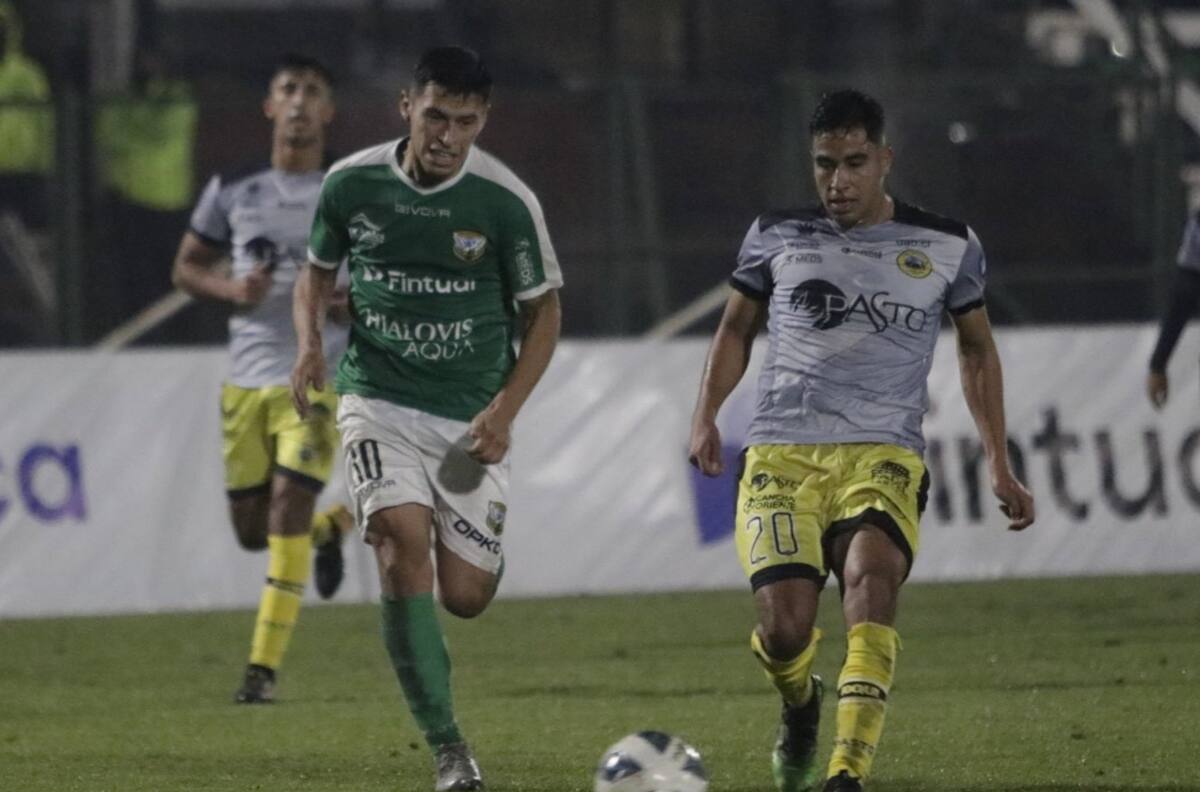 Polémico DT del fútbol chileno fue suspendido por insultar duramente al árbitro: "Sinvergüenzas cu..."