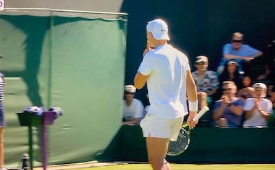 El desafiante gesto de Rune que provocó al público chileno que apoyaba a Jarry en Wimbledon