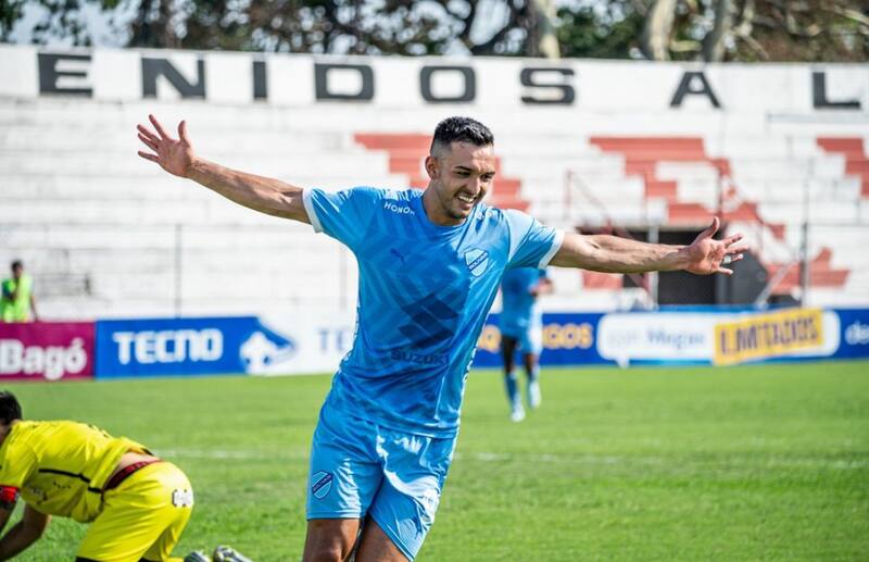 Alfio Oviedo, goleador paraguayo que fue ofrecido en el CDA.