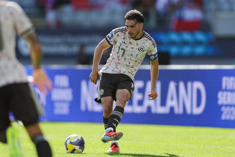 El capitán de La Roja no lució ante Cabo Verde. Foto: Agencia Aton.