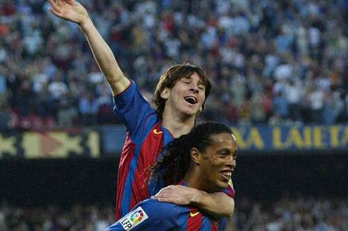 Con pase de Ronaldinho: a 20 años del primer gol de Lionel Messi en el Barcelona