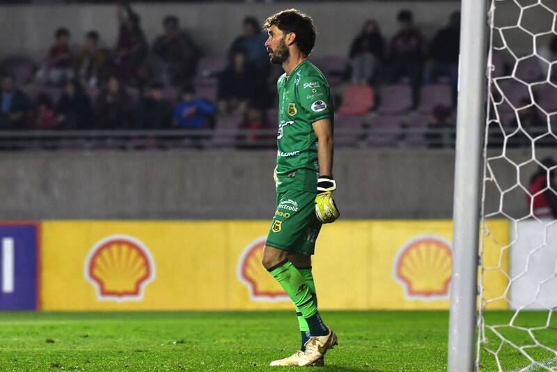 Se retira del fútbol por grave enfermedad. Foto: Aton.