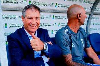 Ariel Holan se unió a la celebración y saludó a la UC en su aniversario