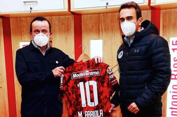 Brotes de Covid-19 obligan a suspender la "gira" del nuevo presidente de la Liga MX