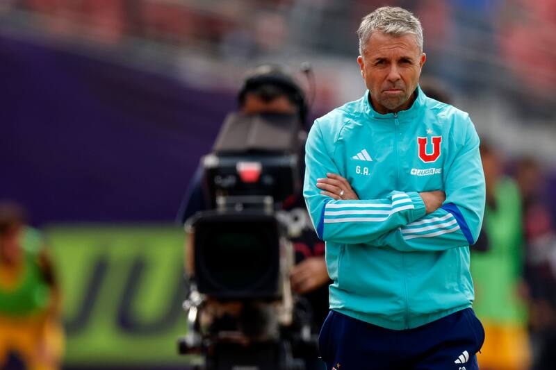 El entrenador de Universidad de Chile, Gustavo Alvarez.