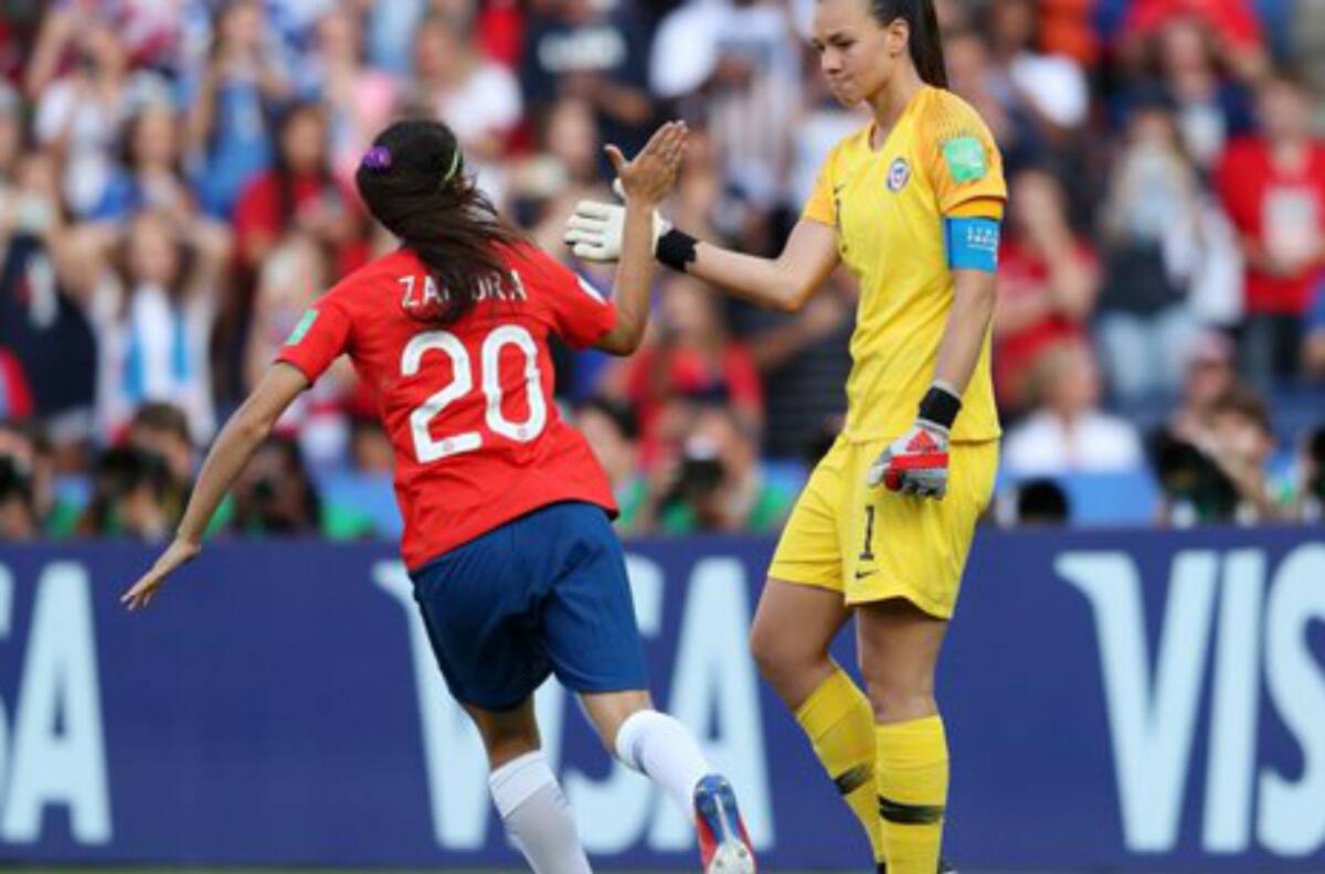 Christiane Endler tras derrota ante Estados Unidos: "Falta para el final y vamos a luchar"
