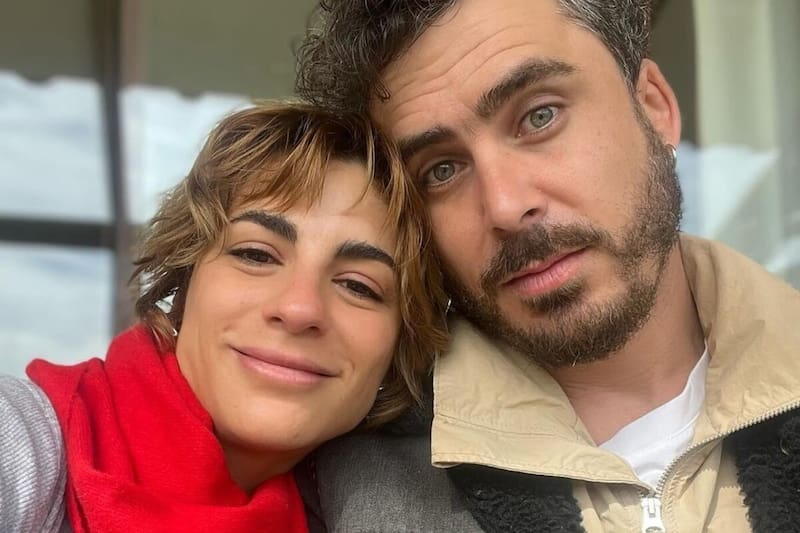 Según la versión de la personalidad de internet, el actor se encontraba en el grupo que pidió salir a la alfombra roja o irse.