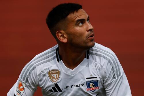 El zaguero central de Colo Colo podría ser suspendido por criticar el arbitraje. Foto: Agencia ATON.