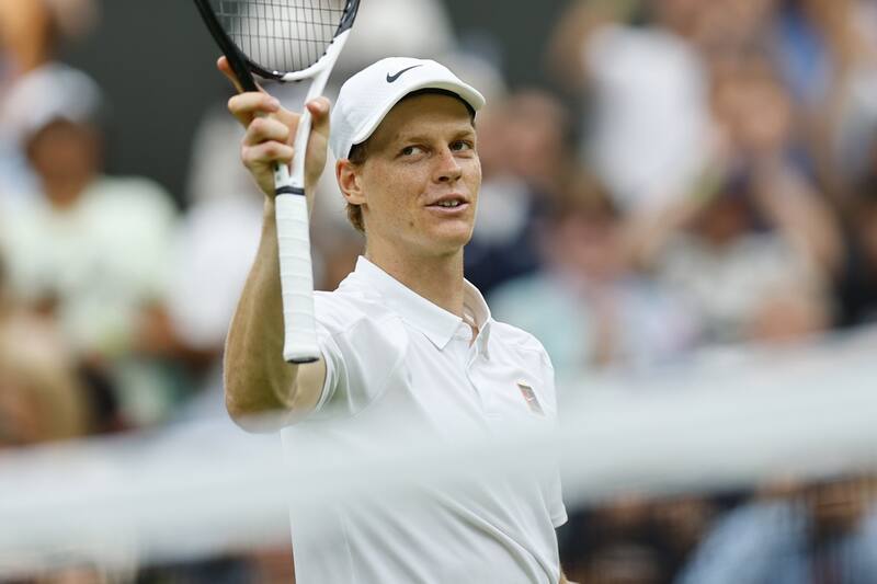 El número 1 del mundo se impuso sin contratiempos al español Pedro Martínez y avanzó a octavos de final en Wimbledon. EFE