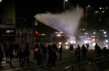 VIDEO | Incidentes en Plaza Italia y Estación Central dejaron un saldo de ocho detenidos