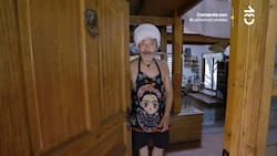 Llena de premios y con un altar rastafari: Así es la casa de Quique Neira