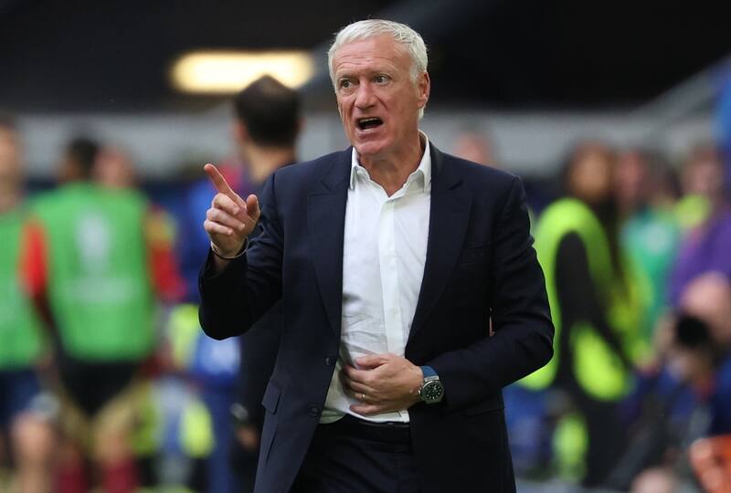 . El técnico galo se refirió al actual momento de su selección en la Eurocopa. EFE.