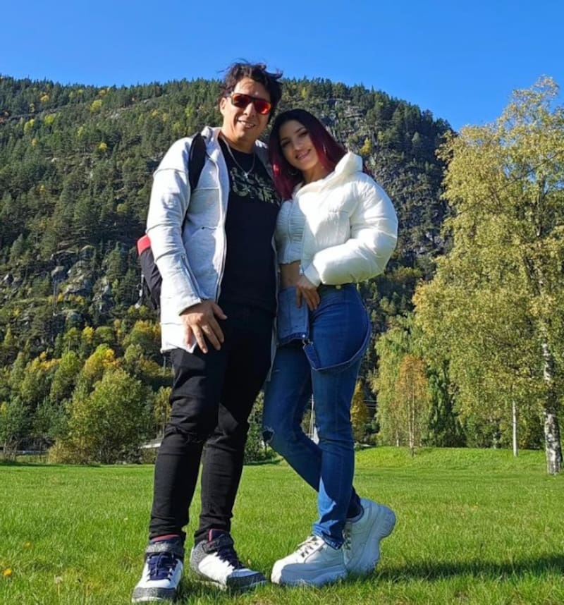 Juan Claudio Chacón y La Mary. Créditos: Instagram