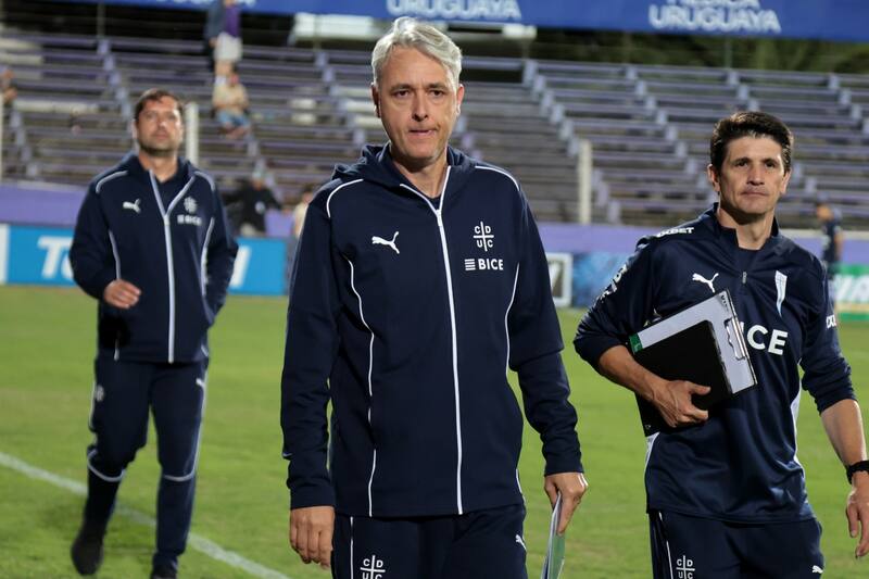, entrenador de la Universidad Católica. Foto: Agencia Aton.