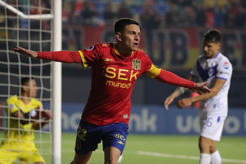 Los Hispanos quieren quedarse con los tres puntos en Santa Laura.