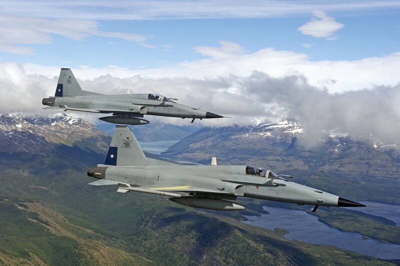 El Ministerio de Defensa en conjunto con la FACh debieron actuar rápidamente para controlar la situación.