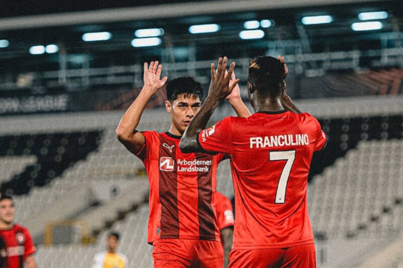 participó en los dos goles del Midtjylland ante el Maccabi Tel Aviv por la Europa League. (Foto: @FCMidtjylland)