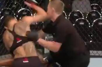 Con este upper cut Priscila Cachoeira dejó nocaut a Shana Dobson en la UFC