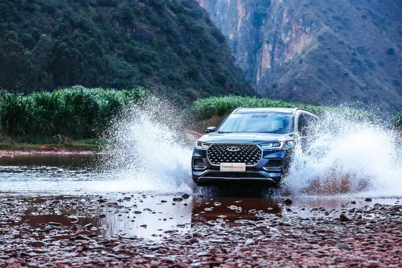 tiene un Chery Tiggo 8 Pro Max.