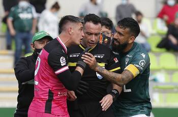 Ángelo Hermosilla colmó la paciencia de los hinchas de Santiago Wanderers en redes sociales
