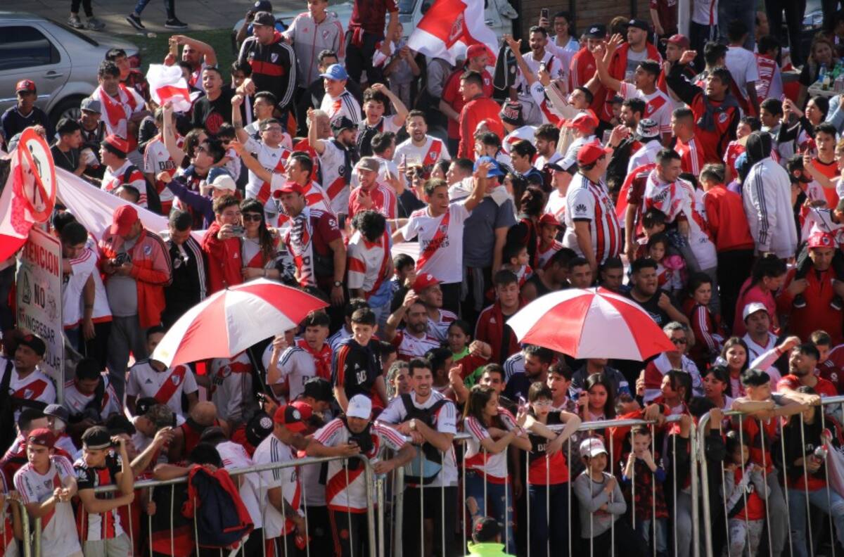 Así fue la salida de River Plate rumbo a La Bombonera para la semifinal de Libertadores