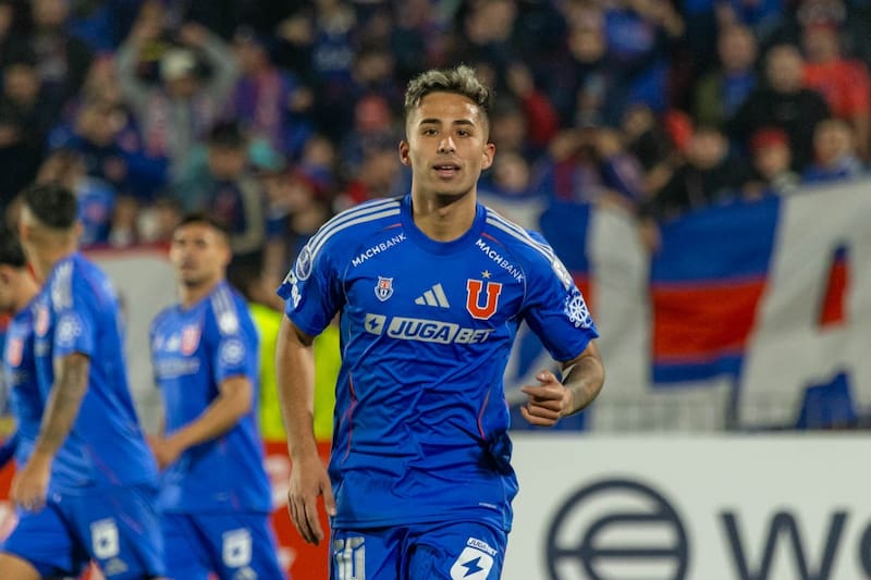 Le está doblando la mano a Gustavo Álvarez. Foto: Felipe Escobedo.