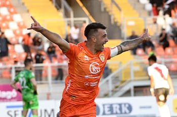 Cobreloa aplasta a Curicó en Calama y se mete en la parte alta de la Primera B